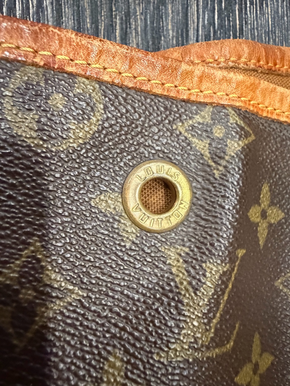 Louis Vuitton LV Monogram Montsouris GM - Picture 4 of 15